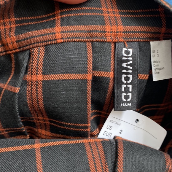 H&M pleated orange and black tartan wrap mini skirt New never worn. Latest trend - Picture 4 of 5